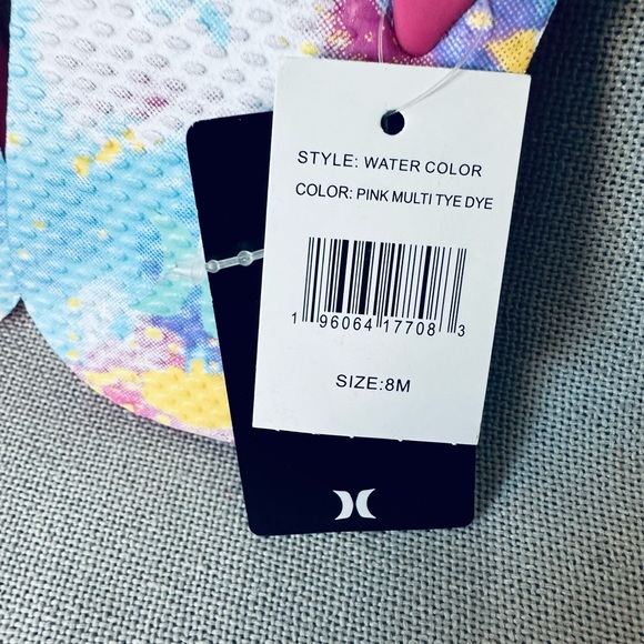 Hurley Tie Dye Flip Flops Sandals - Picture 4 of 4